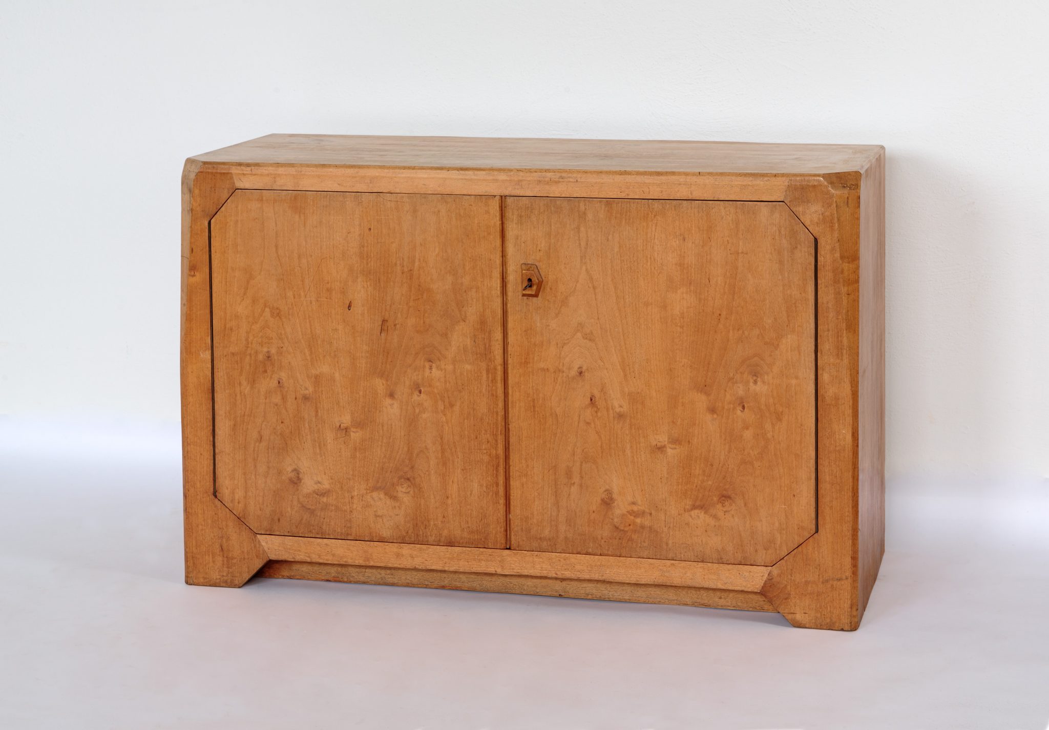Felix Kayser - Commode, Material: wooden veneer, Period: anthroposophical style